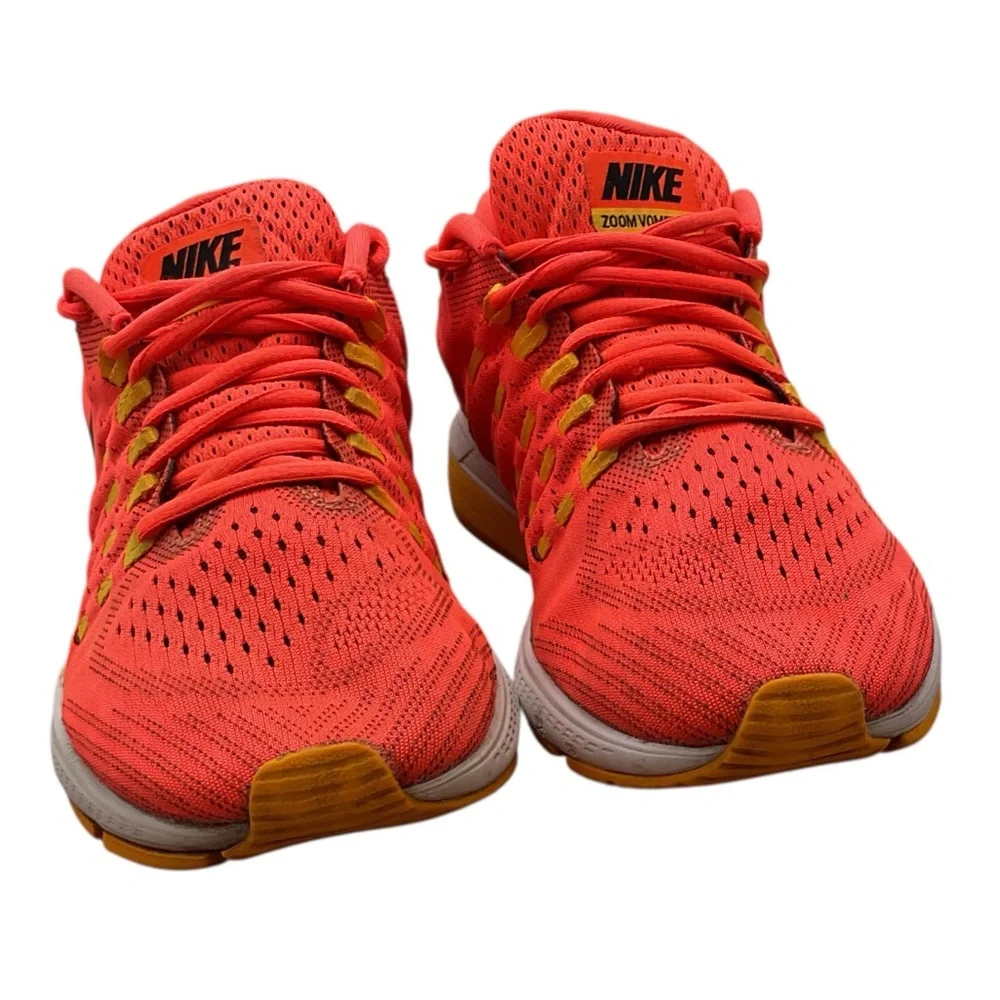 Nike Zoom Vibrant Red Running Shoes.Zoom Vomero11 size 8.5‎